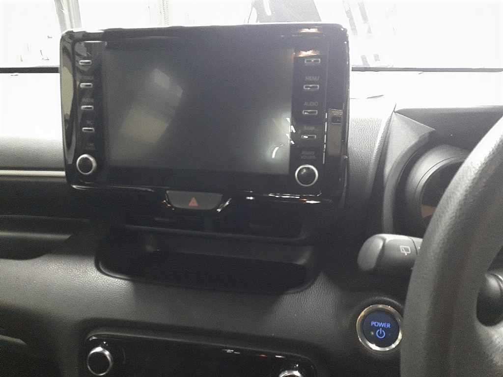 2022 Toyota Yaris Hybrid G auction photo 12