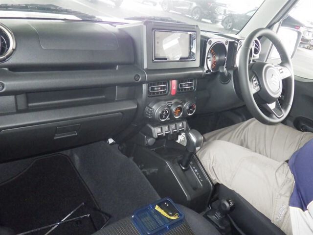 2025 Suzuki Jimny XC 4WD auction photo 3