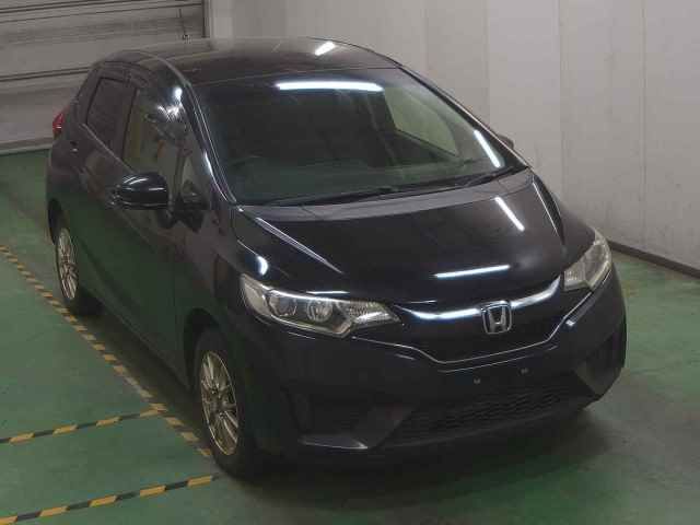 2016 Honda Fit 4WD 13Gパッケージ Japan auction vehicle