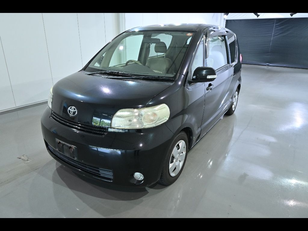 2011 Toyota Porte 130i C Package HID Selection auction photo 4