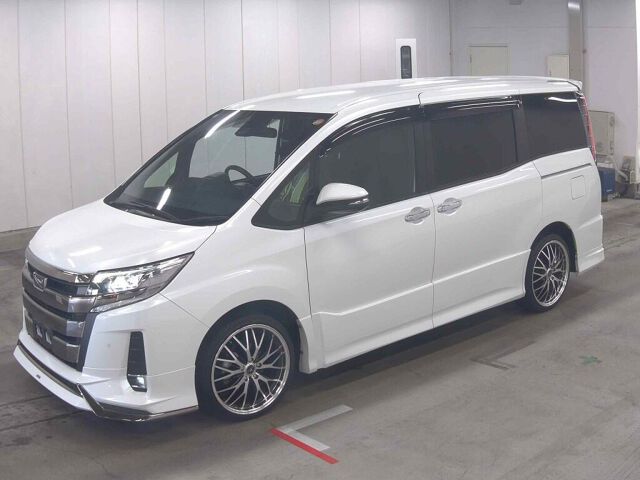 2019 Toyota Noah SI WXB 2 auction photo 4