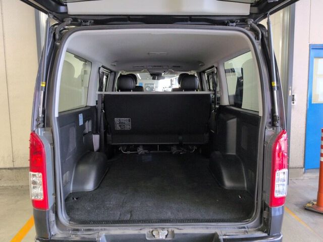 2018 Toyota Hiace L Super GL Dark 4WD auction photo 3
