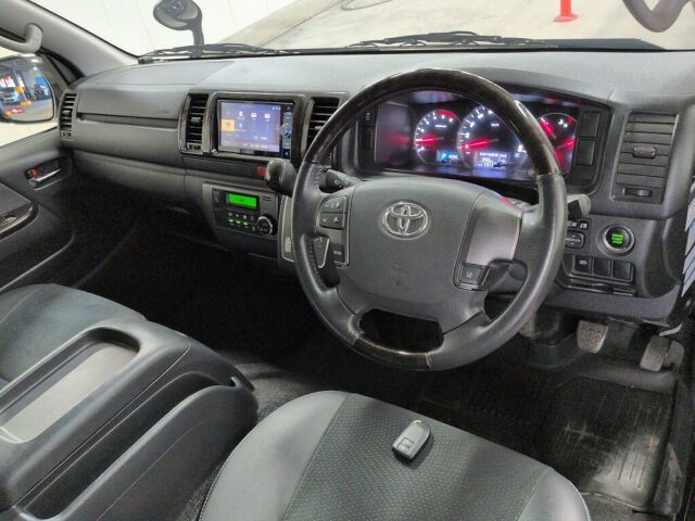 2018 Toyota Hiace L Super GL Dark 4WD auction photo 6