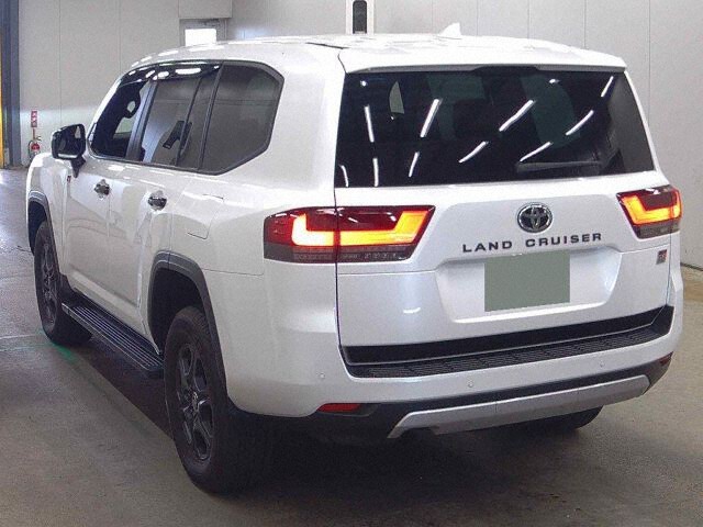 2024 Toyota Land Cruiser GR Sport 4WD auction photo 2