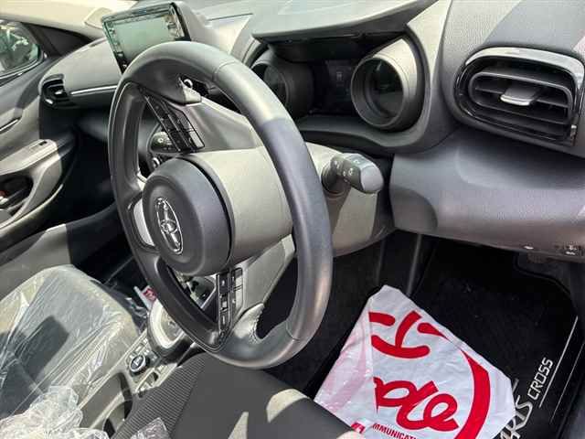 2023 Toyota Yaris Cross G 4WD auction photo 3