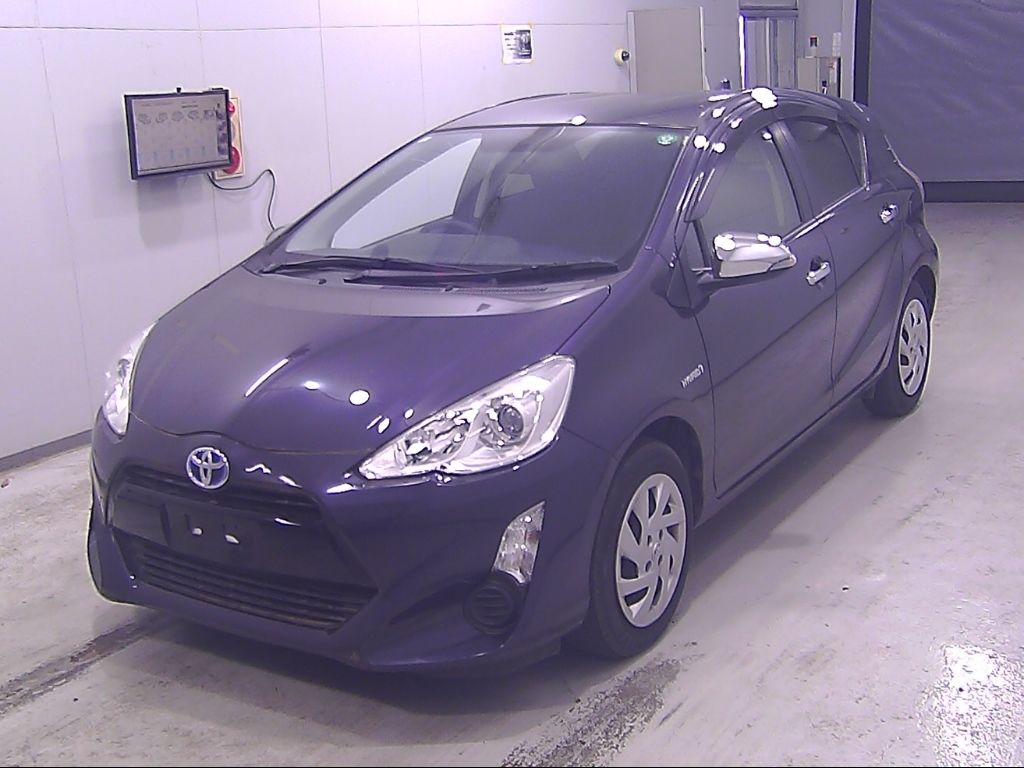 2015 Toyota Aqua S auction photo 4