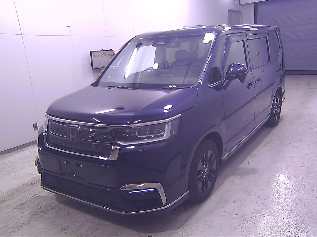 2023 Honda Stepwgn 4WD 7 people auction photo 4