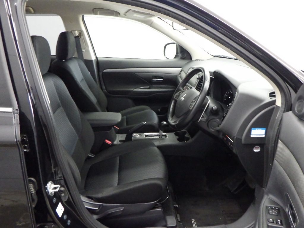 2013 Mitsubishi Outlander 4WD 24Gナビパッケージ auction photo 6