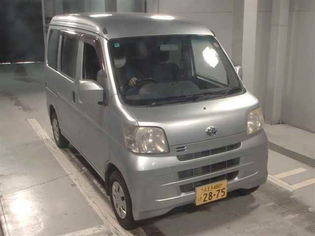 2013 Toyota 4WD Japan auction vehicle