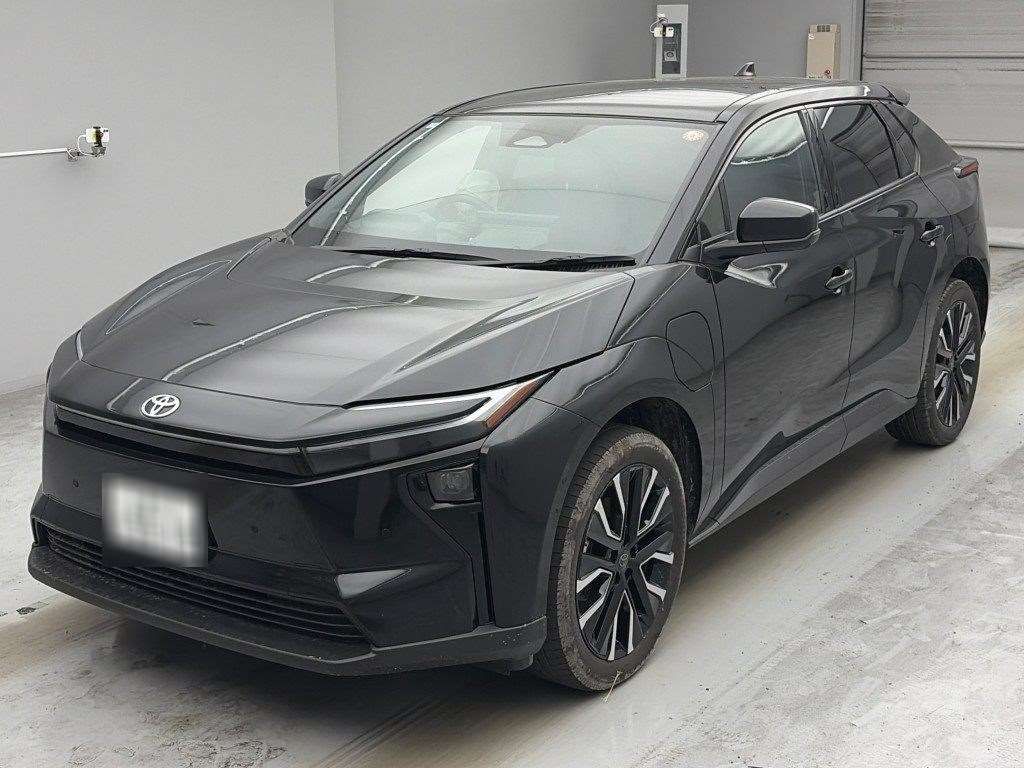 2025 Toyota BZ4X Z 4WD Japan auction vehicle