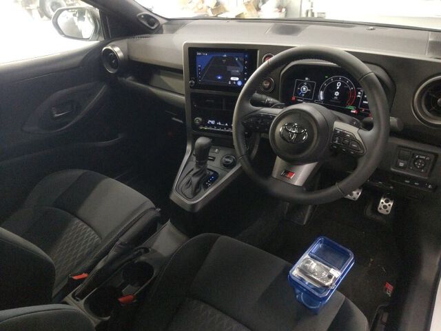 2025 Toyota GR Yaris RZ 4WD auction photo 3