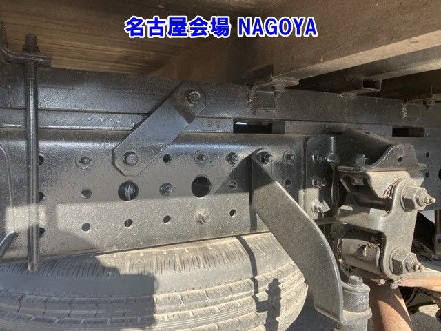 2016 Mitsubishi Fuso Canter Hira auction photo 16