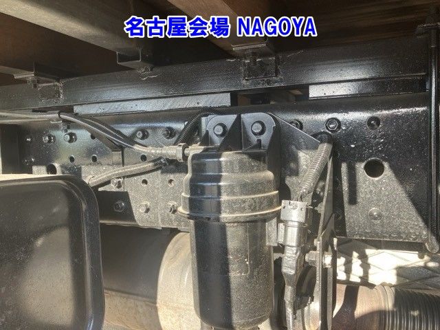 2016 Mitsubishi Fuso Canter Hira auction photo 17