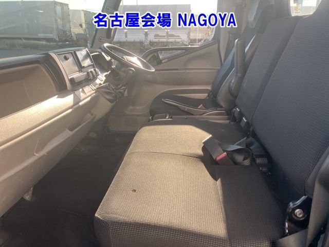2016 Mitsubishi Fuso Canter Hira auction photo 5