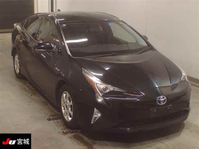 2016 Toyota Prius Japan auction vehicle