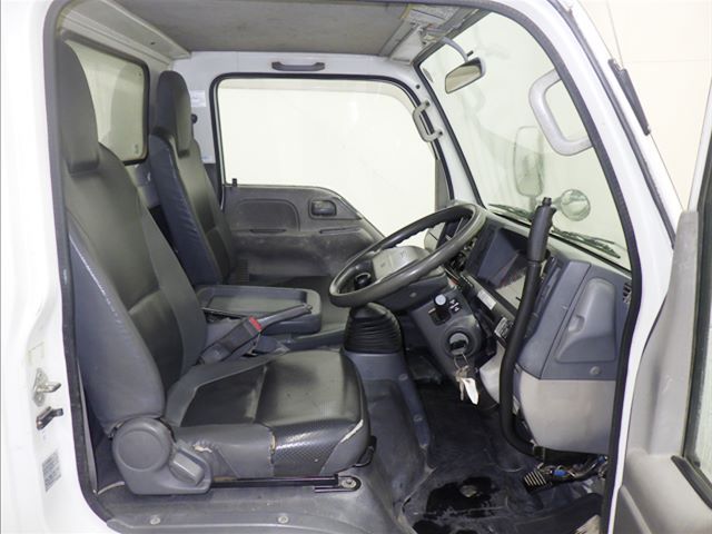 2013 Isuzu Elf dump auction photo 5