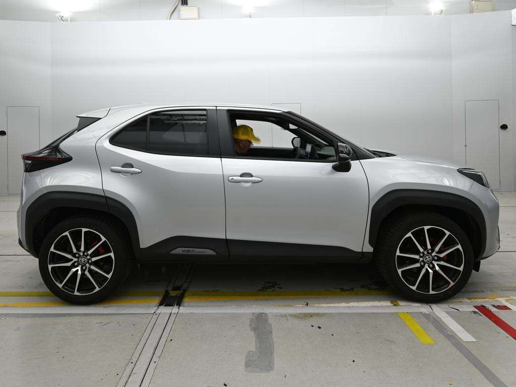 2023 Toyota Yaris Cross GRスポーツ auction photo 3