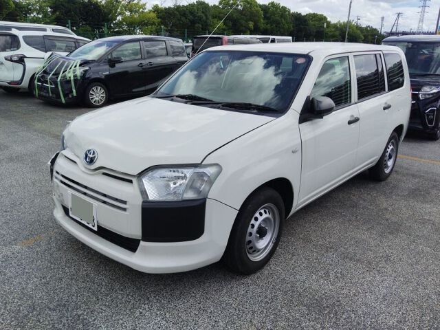 2024 Toyota Probox Hybrid GX auction photo 4