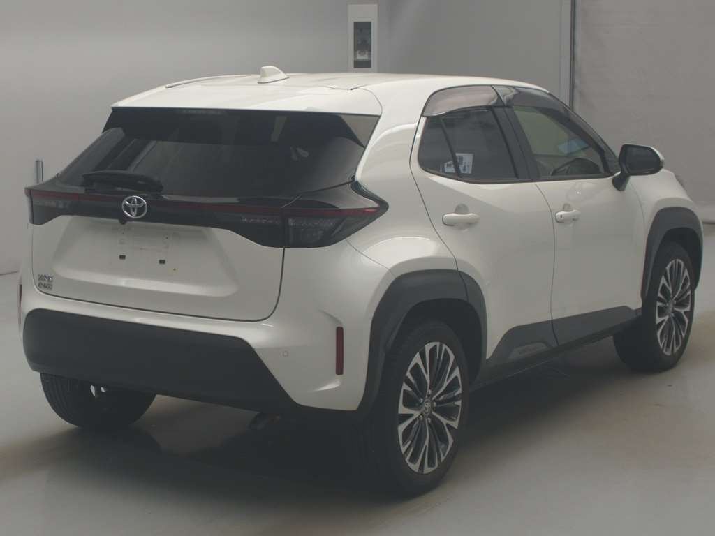 2022 Toyota Yaris Cross Z auction photo 2