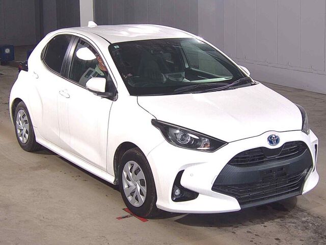 2022 Toyota Yaris Hybrid X Japan auction vehicle
