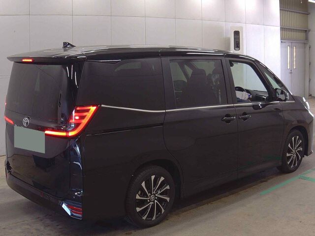 2025 Toyota Noah S-Z auction photo 5