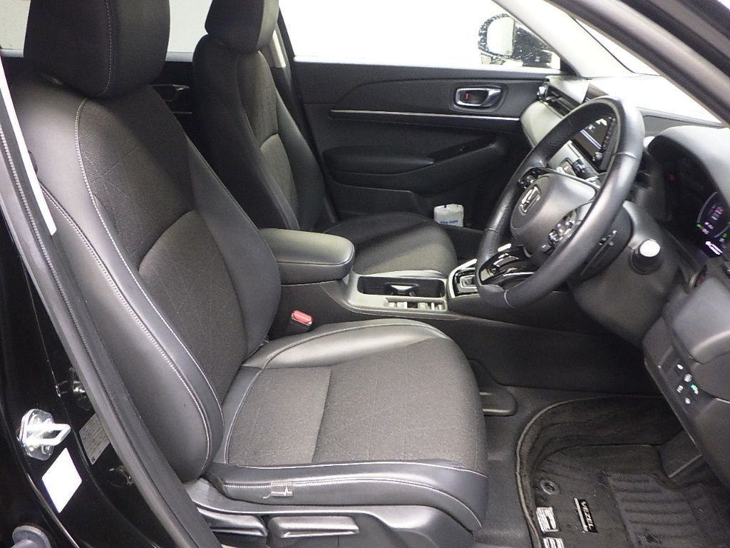 2021 Honda Vezel e:HEV Z auction photo 6