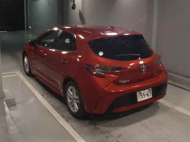 2019 Toyota Corolla Sport ハイブリッドG auction photo 2