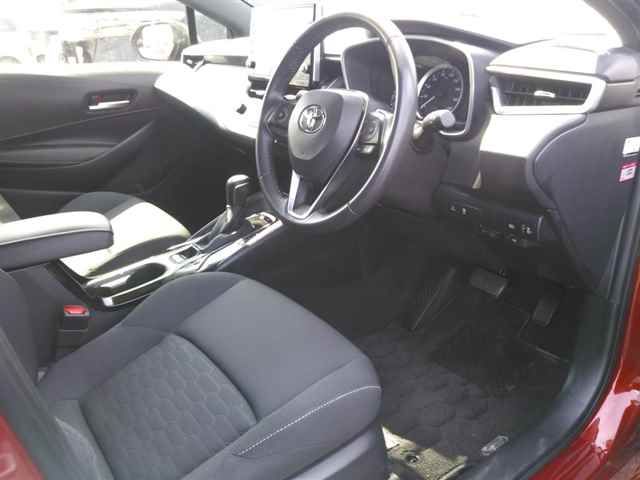 2019 Toyota Corolla Sport ハイブリッドG auction photo 3