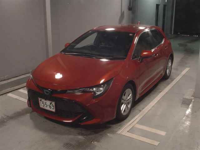 2019 Toyota Corolla Sport ハイブリッドG auction photo 4