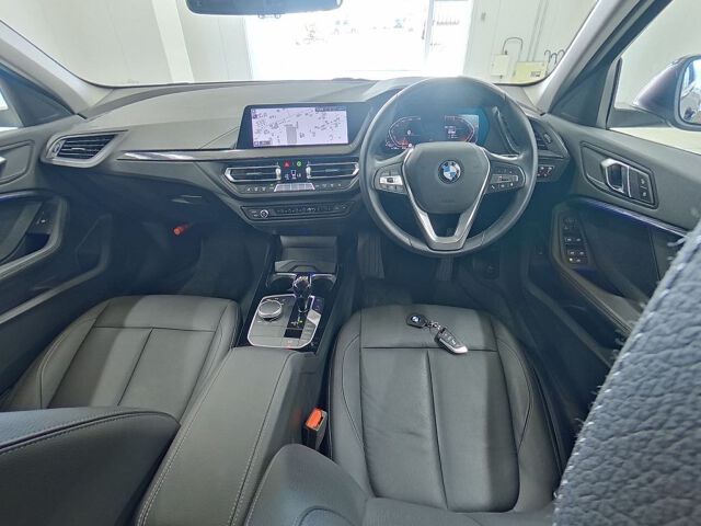 2023 BMW 1 Series 118I Play auction photo 3
