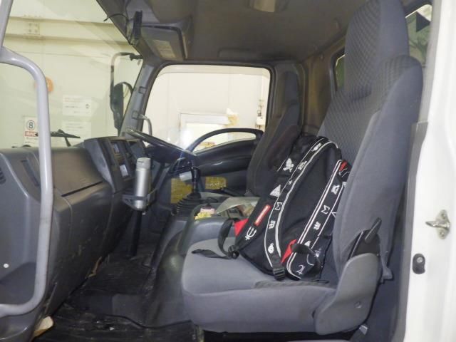 2009 Isuzu Forward Tank car auction photo 8