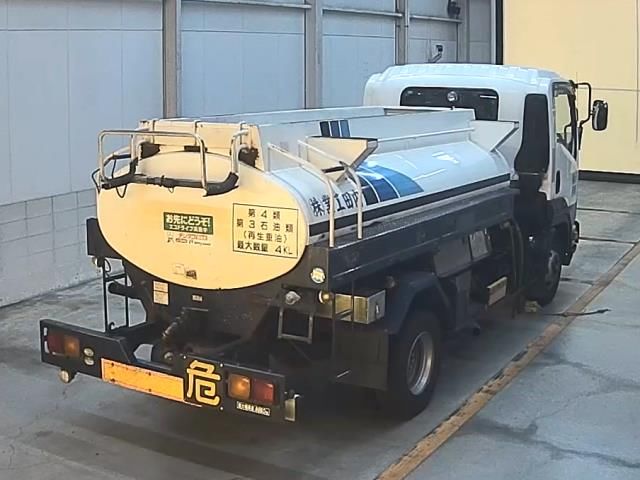 2009 Isuzu Forward Tank car auction photo 2