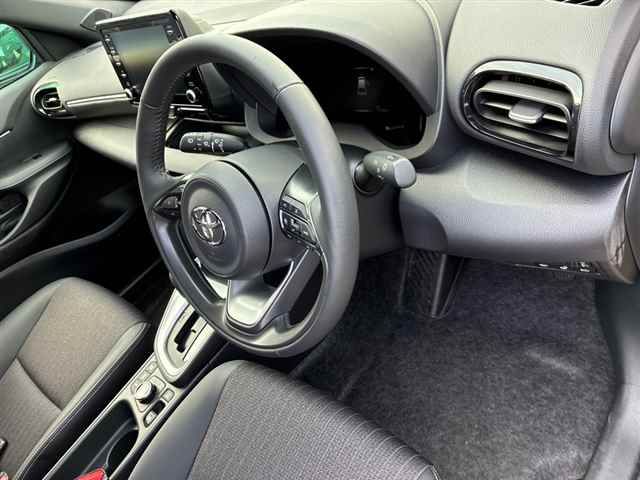 2023 Toyota Yaris Cross Z 4WD auction photo 3