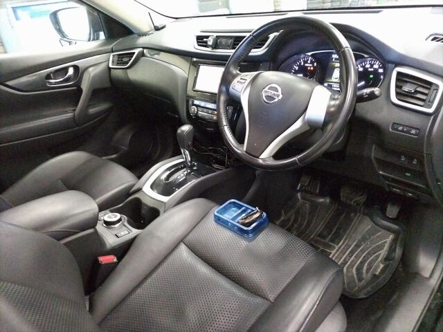 2015 Nissan X-Trail 20XHVエマブレPG 4WD auction photo 3