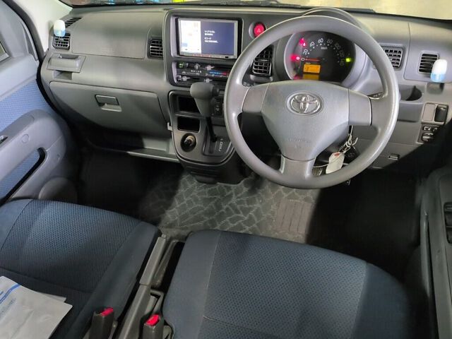 2013 Toyota Pixis Van クルーズ auction photo 3
