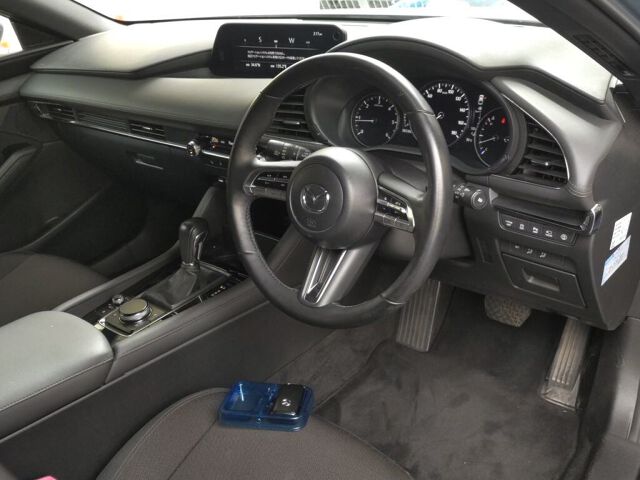 2019 Mazda 3ファストバック XD Pro-Act Touring Selection auction photo 3