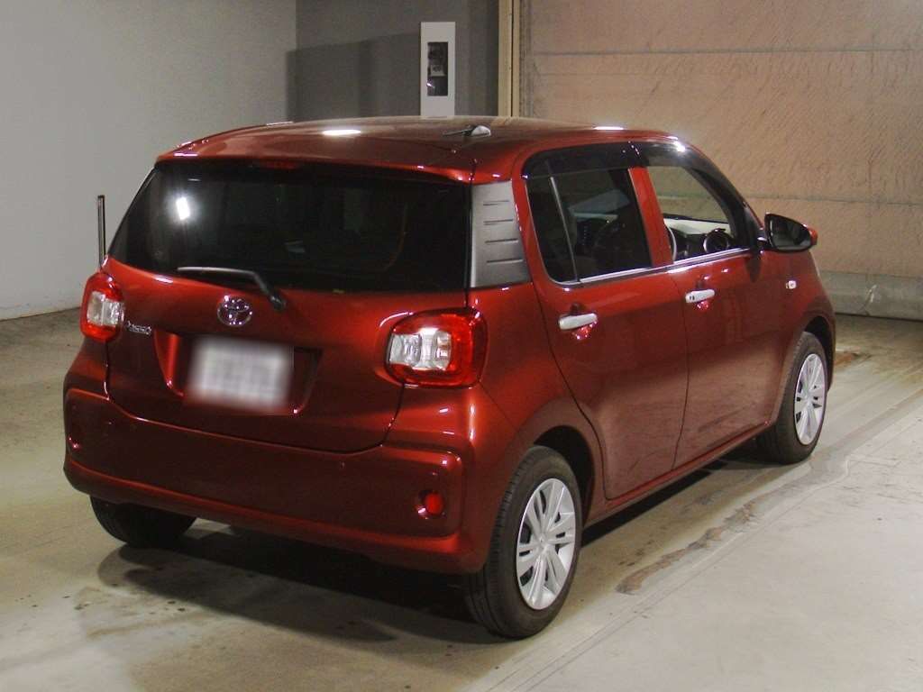 2022 Toyota Passo X Lパッケージ auction photo 2