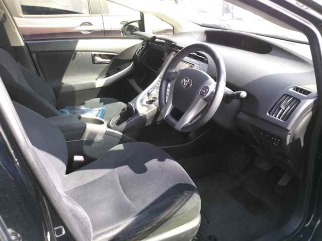 2013 Toyota Prius Sツーリングセレクション auction photo 3