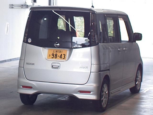2010 Nissan Roox ハイウェイスター auction photo 5