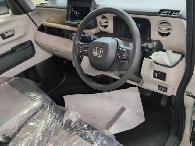 2026 Honda N-BOX Base grade 4WD auction photo 3