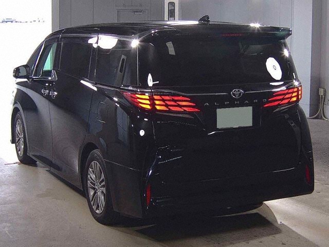 2024 Toyota Alphard Z auction photo 2
