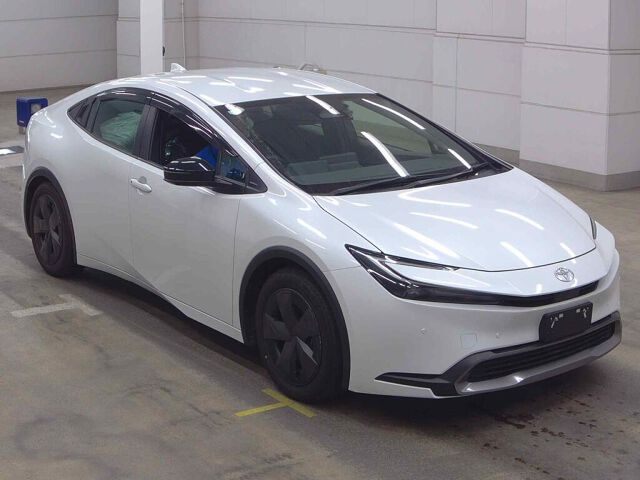 Japan Auction Vehicles 8 2023 Toyota Prius U 4WD auction photo