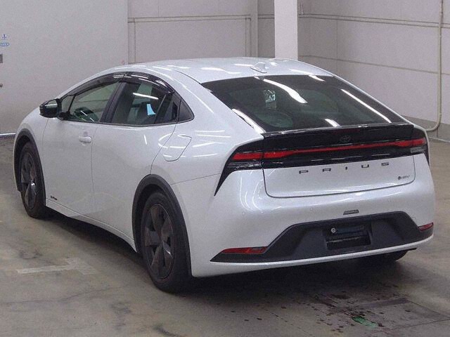 2023 Toyota Prius U 4WD auction photo 2
