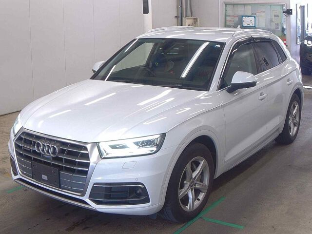 2020 Audi Q5 40TDIクワスポエア 4WD auction photo 4