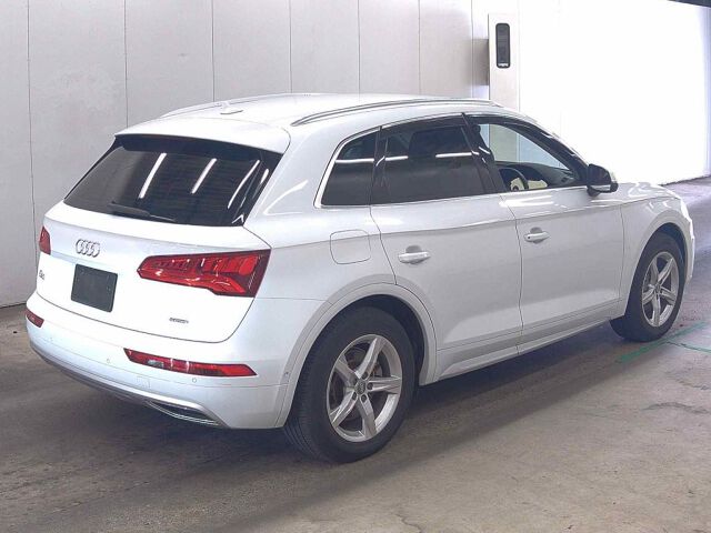 2020 Audi Q5 40TDIクワスポエア 4WD auction photo 5