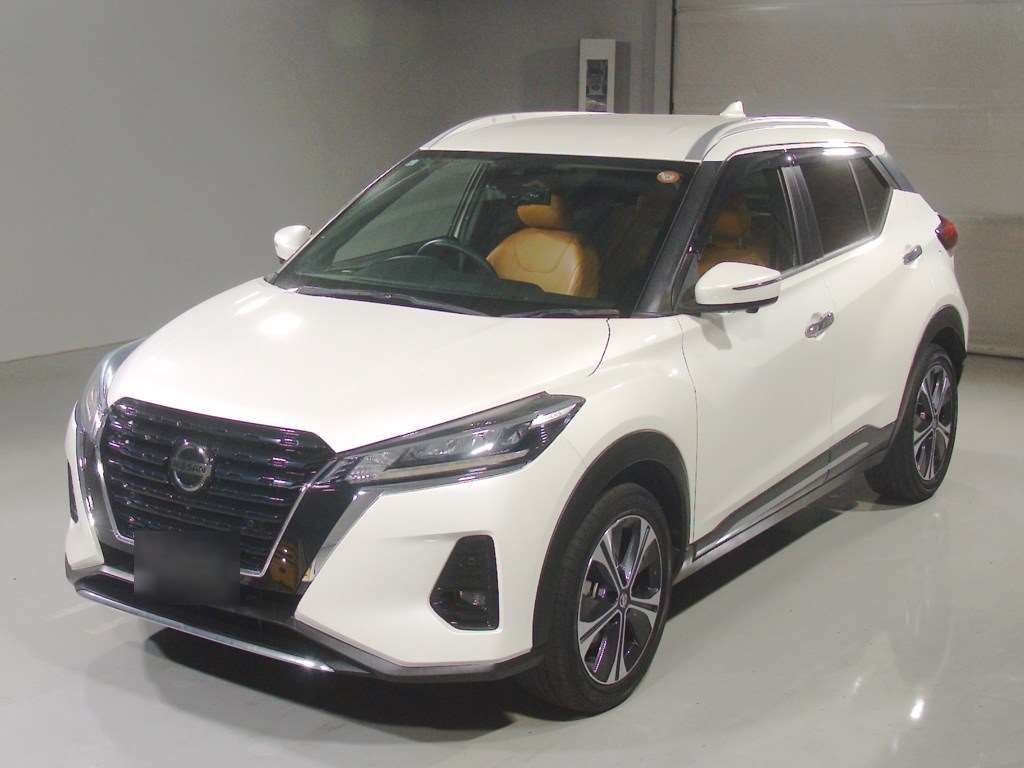 2021 Nissan Kicks X Two-Tone Interior Edition Japan auction vehicle