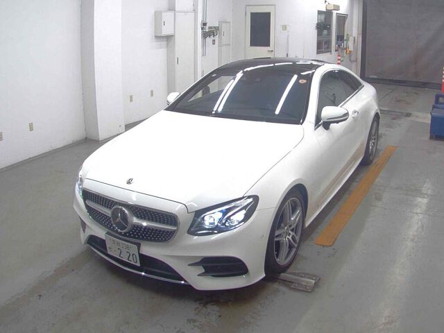 2018 Mercedes-Benz E-Class E200スポーツ auction photo 4