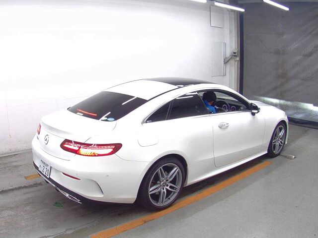 2018 Mercedes-Benz E-Class E200スポーツ auction photo 5