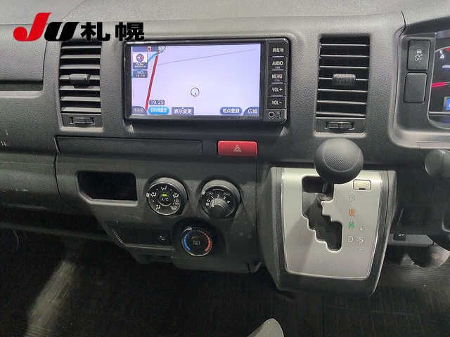 2017 Toyota Hiace 4WD DX auction photo 6