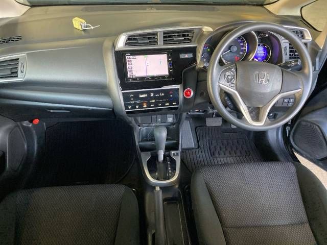 2018 Honda Fit 13G・Fパッケージ auction photo 2